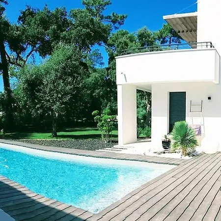 Tahaa Avec Piscine Chauffee A Hossegor Villa